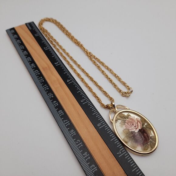 Victorian Cameo Style Necklace Rose Print Pendant Gold Tone - Picture 6 of 9